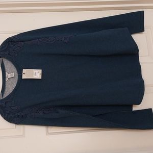 Lace Embroidered Bass sweatshirt with lace over lay, size XL